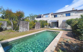 Gorgeous Home In Saint-Laurent-De-La-Ca With Wifi